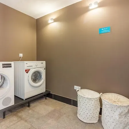 Klayman Diamond 阿坎提拉德洛斯基